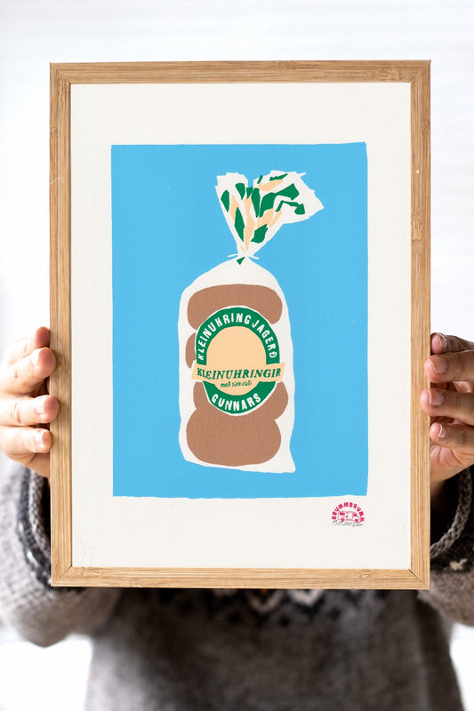 KLEINUHRINGIR – A4 hand-printed artwork held in a wooden frame; frame not included